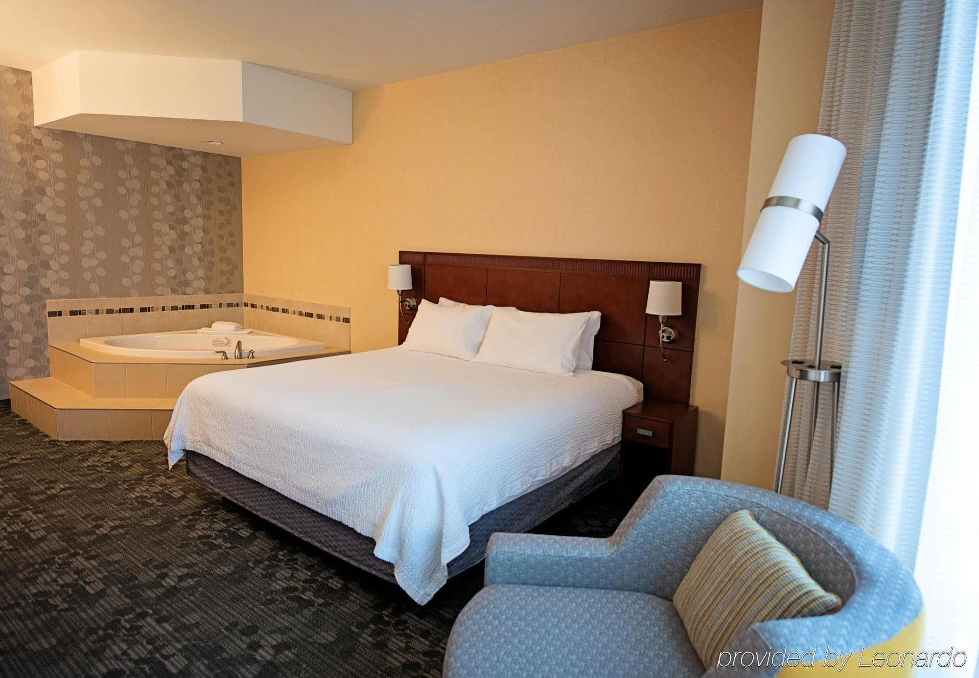 Courtyard By Marriott Halifax Downtown Hotel Exterior foto